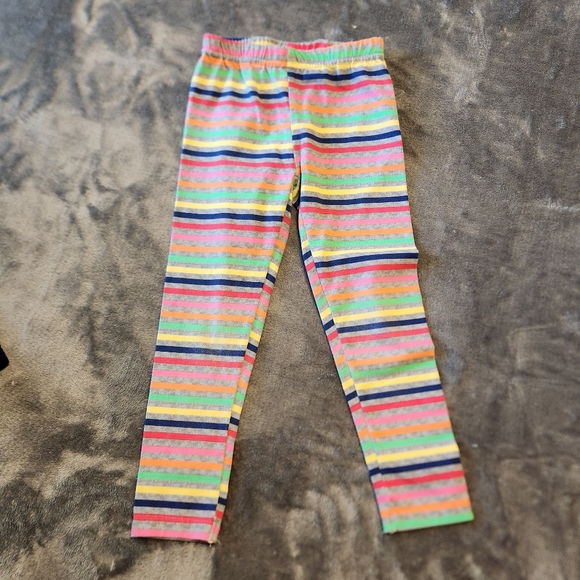 Nannette Kids 2 Piece Set, Rainbow Blouse with Leggings, Size 5 - Picture 6 of 8